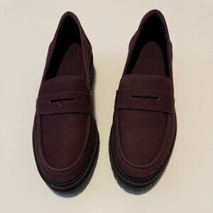 Toms Cara Blackberry Leather Loafer Size 8.5